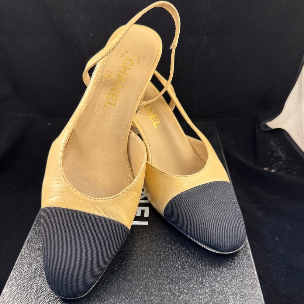 Chanel Classic Slingback Pumps - Picture 2 of 9